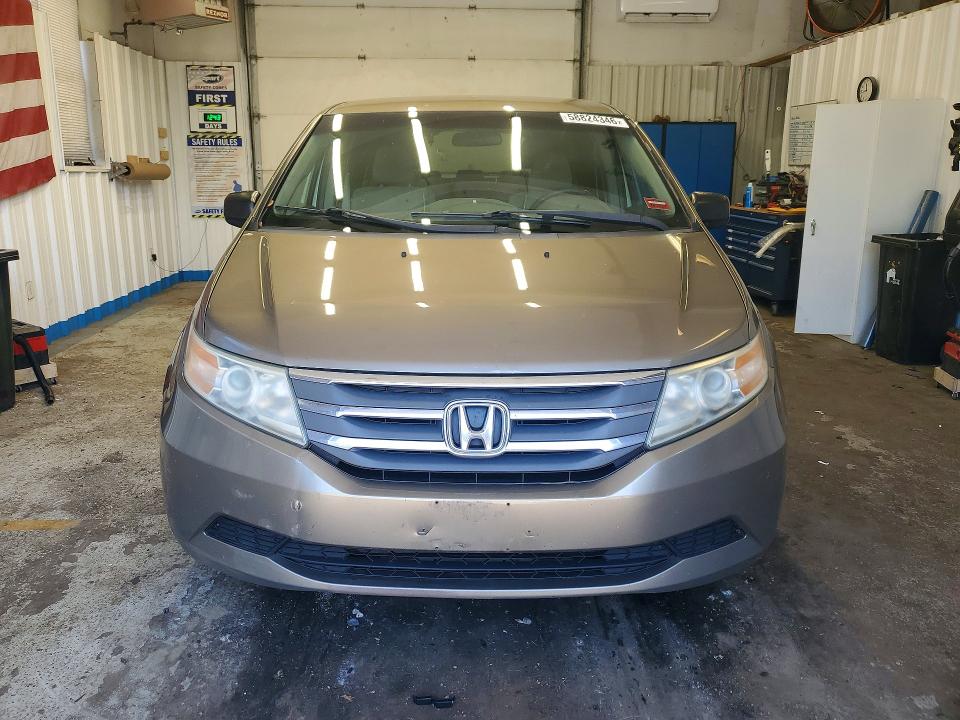 2012 Honda Odyssey VIN 5FNRL5H26CB144949 COPART salvage auction — MINOR DENT/SCRATCHES, Me - Certificate Of Title, sold $400 on 2026-07-02 (photo 5)