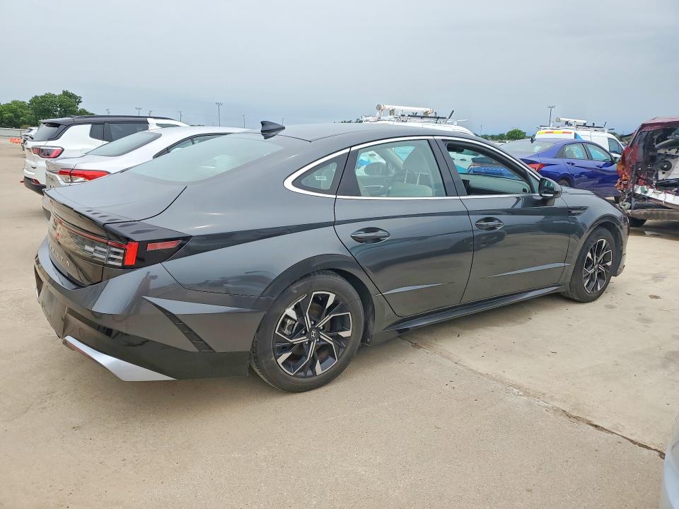2025 Hyundai Sonata VIN KMHL64JA7SA498295 COPART salvage auction — SIDE, Tx - Nonrepairable Title, sold $7,800 on 2026-07-06 (photo 3)