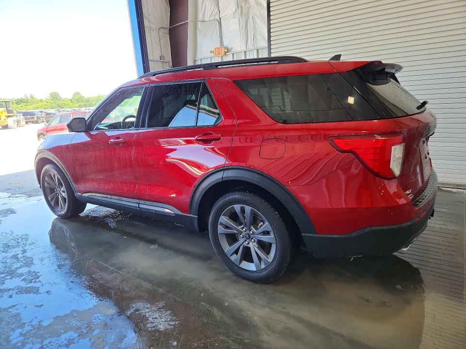 2023 Ford Explorer VIN 1FMSK7DH9PGA55524 COPART salvage auction — NORMAL WEAR, Il - Certificate Of Title, sold $22,000 on 2026-07-02 (photo 2)