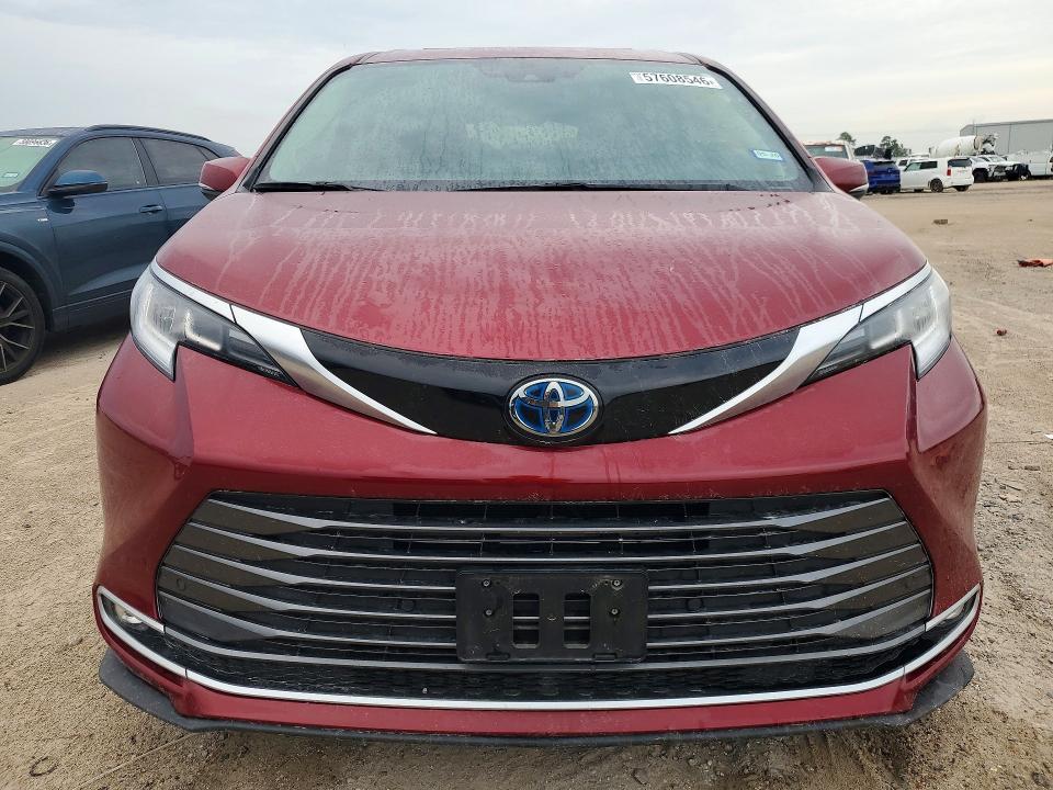 2022 Toyota Sienna VIN 5TDZSKFC5NS052596 COPART salvage auction — SIDE, TX - SALVAGE VEHICLE TITLE (P), sold $1,250 on 2026-07-24 (photo 5)