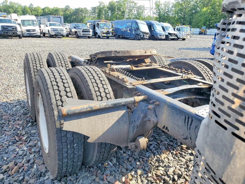 2009 Freightliner Conventional VIN 1FUJA6CK19LAH1177 COPART salvage auction — NORMAL WEAR, NJ - CERTIFICATE OF TITLE, sold $10,900 on 2026-07-09 (photo 6)