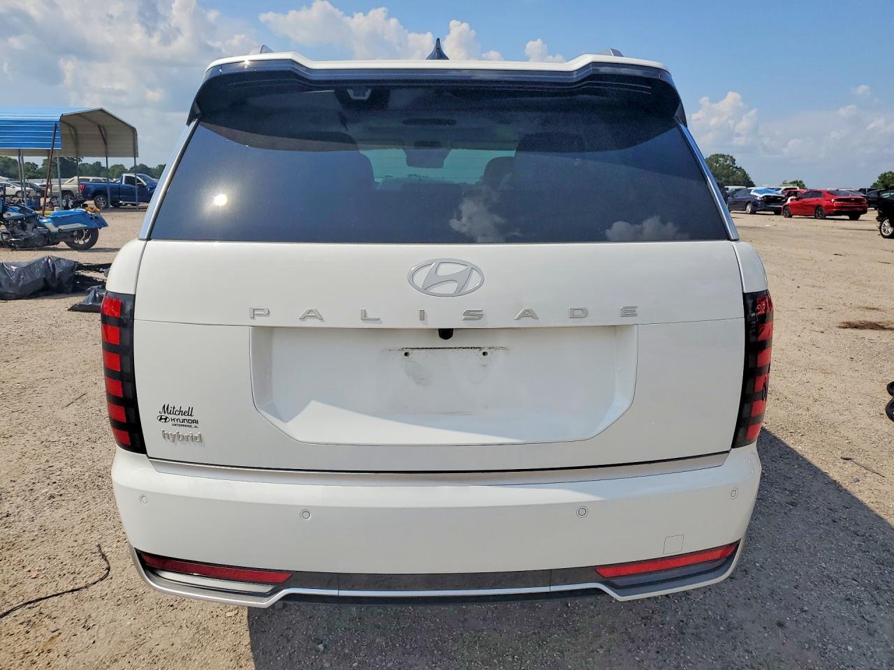 2026 Hyundai Palisade VIN KM8RM5SA3TU040063 COPART salvage auction — Side, AL - CERT OF TITLE-SALVAGE TITLE, sold $28,250 on 2026-08-20 (photo 6)