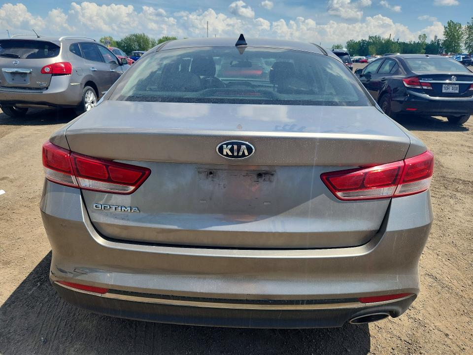 2016 Kia Optima VIN 5XXGT4L33GG075450 COPART salvage auction — FRONT END, Qc - Gravement Accidente, sold $350 on 2026-07-21 (photo 6)