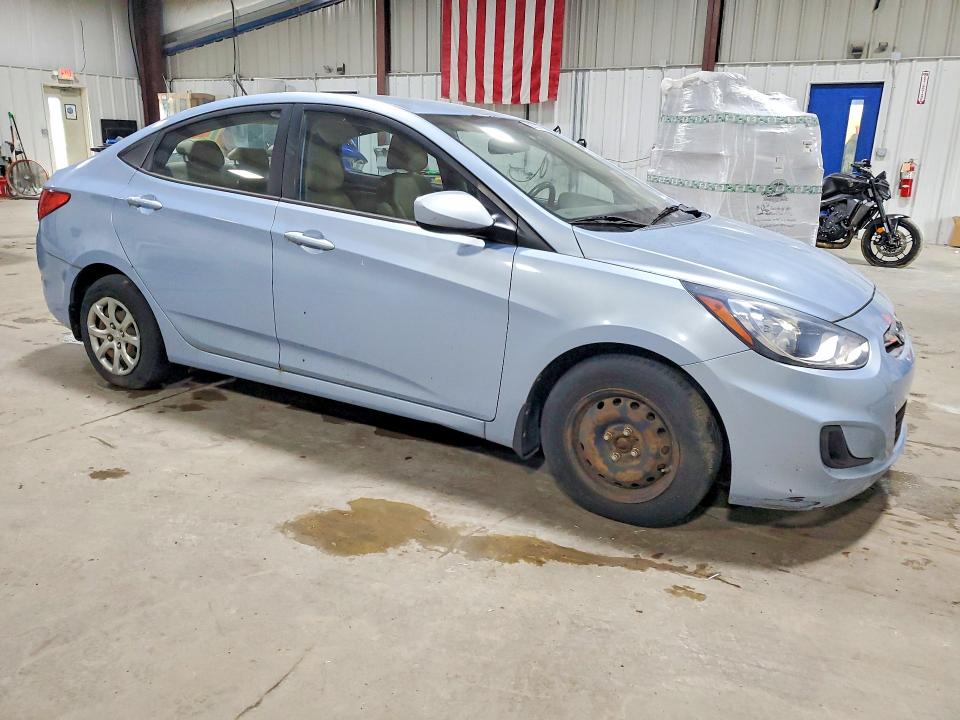 2013 Hyundai VIN KMHCT4AE8DU582414 COPART salvage auction — MINOR DENT/SCRATCHES, MT - CERTIFICATE OF TITLE, sold $425 on 2026-07-22 (photo 4)