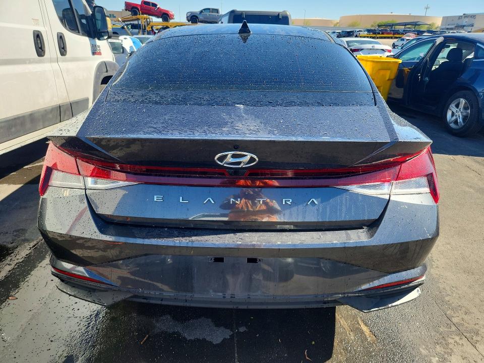2021 Hyundai Elantra VIN 5NPLM4AG9MH025735 COPART salvage auction — MINOR DENT/SCRATCHES, Nv - Certificate Of Title, sold $8,500 on 2026-07-09 (photo 6)