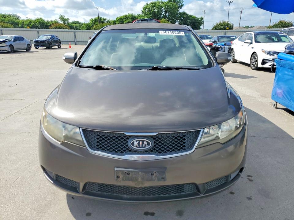 2010 Kia Forte VIN KNAFU4A20A5865476 COPART salvage auction — SIDE, Tx - Certificate Of Title, sold $975 on 2026-07-09 (photo 5)