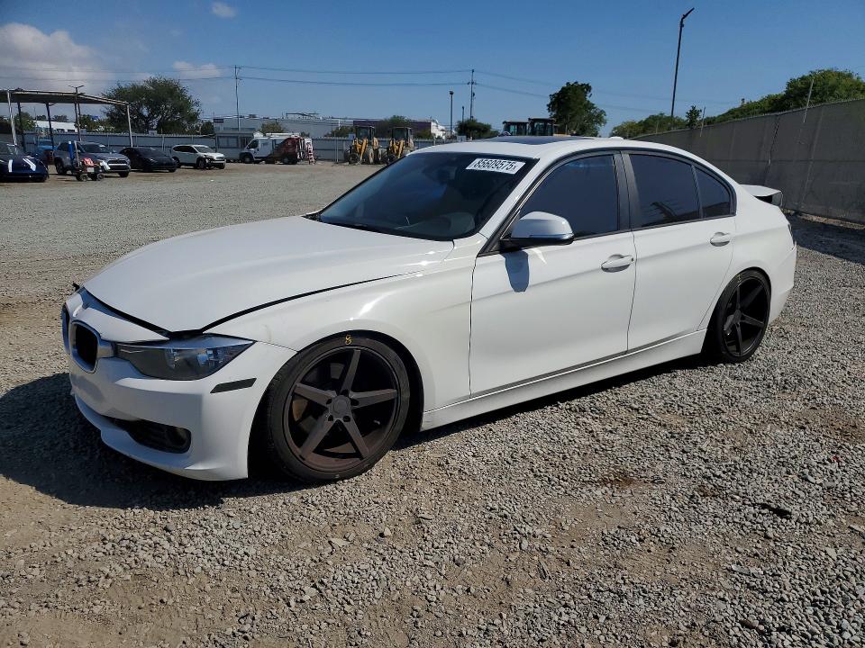 2013 BMW 3er VIN WBA3A5C52DF354309 — COPART salvage auction photo
