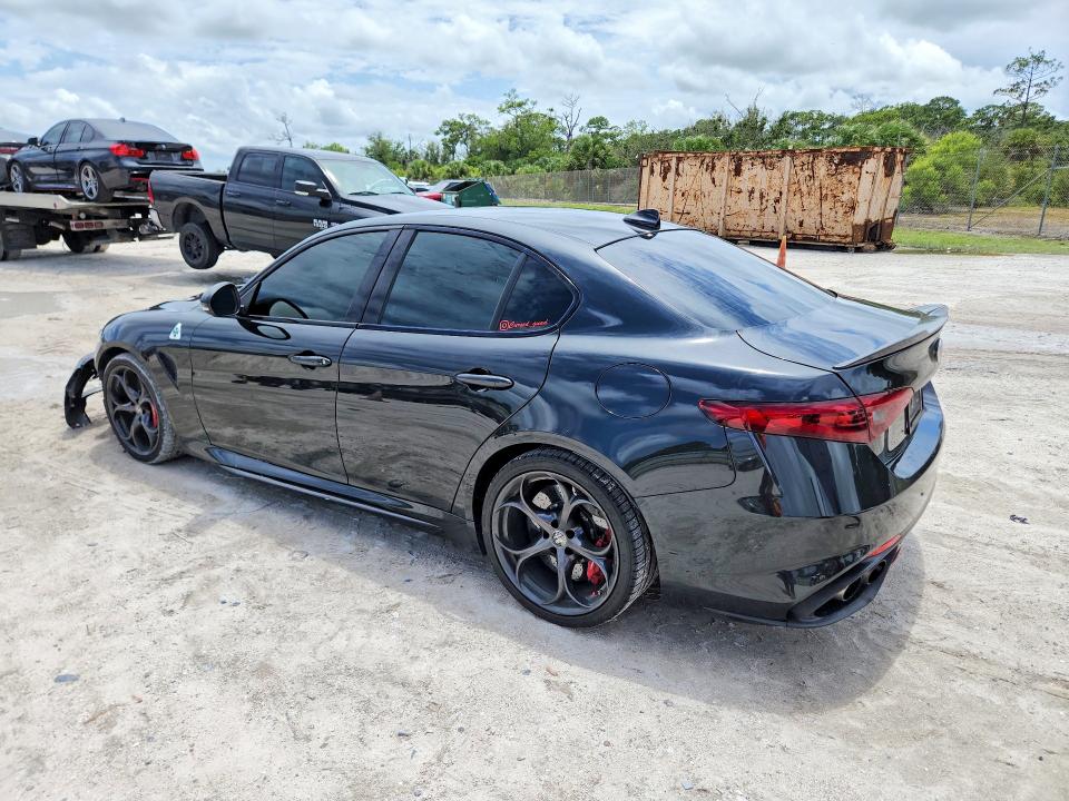 2017 Alfa romeo Giulia VIN ZARFAEAV2H7518277 COPART salvage auction — FRONT END, FL - CERT OF TITLE SLVG REBUILDABLE, sold $3,600 on 2026-07-29 (photo 2)