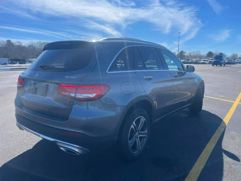 2017 Mercedes-benz Glc VIN WDC0G4KB8HF128331 COPART salvage auction — MINOR DENT/SCRATCHES, Ma - Certificate Of Title (P), sold $9,200 on 2026-07-02 (photo 4)