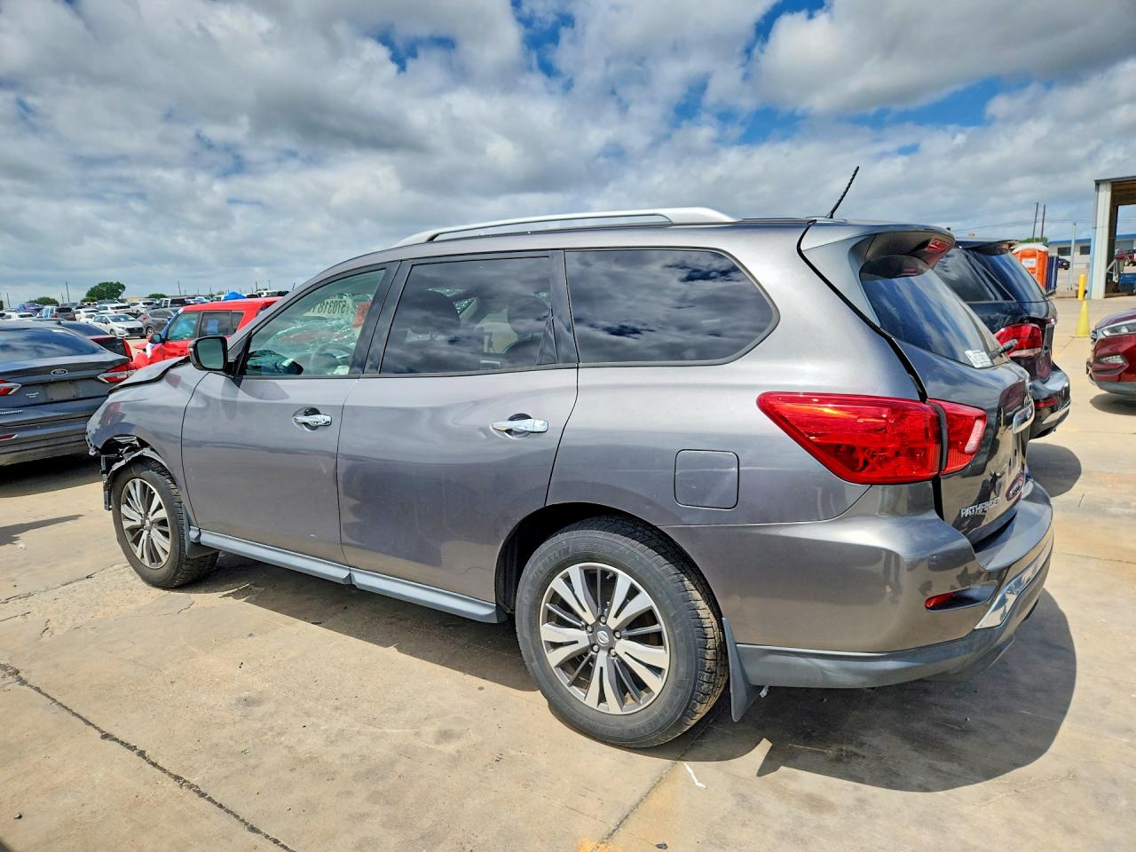 2017 Nissan Pathfinder VIN 5N1DR2MN3HC900468 COPART salvage auction — Front End, TX - SALVAGE VEHICLE TITLE, sold $625 on 2026-07-02 (photo 2)