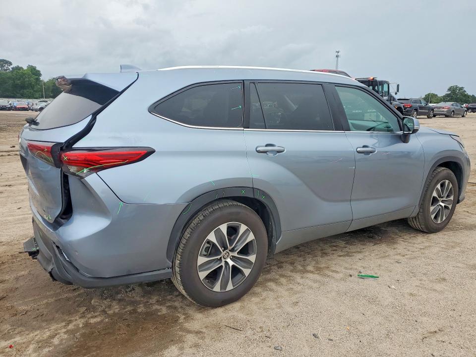2021 Toyota Highlander VIN 5TDGZRAH6MS040504 COPART salvage auction — REAR END, FL - CERT OF TITLE SLVG REBUILDABLE, sold $14,400 on 2026-07-30 (photo 3)