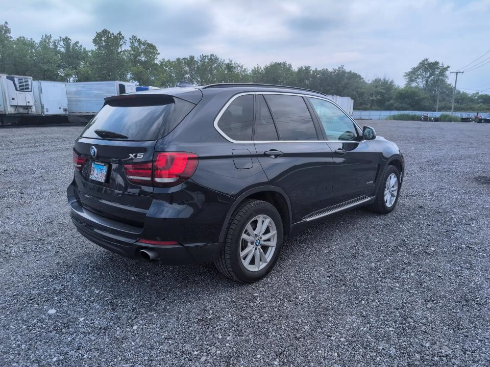 2014 BMW X5 VIN 5UXKS4C5XE0J94155 COPART salvage auction — MINOR DENT/SCRATCHES, IL - CERTIFICATE OF TITLE (P), sold $5,700 on 2026-07-27 (photo 4)