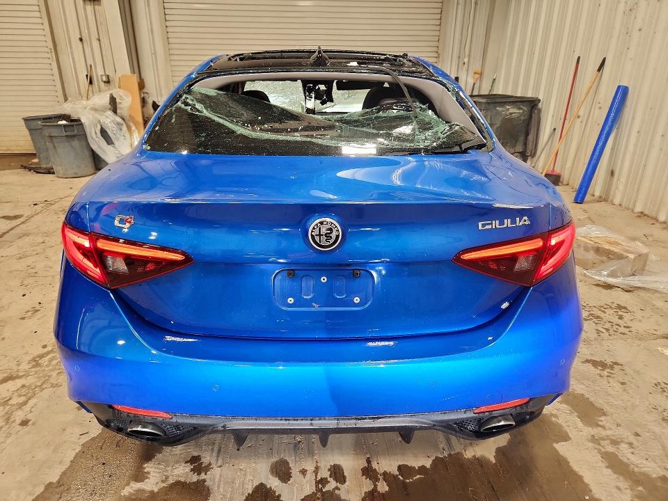 2019 Alfa romeo Giulia VIN ZARFANBN9K7602022 COPART salvage auction — ROOF, Wi - Junked Vehicle Bill Of Sale, sold $3,850 on 2026-07-20 (photo 6)