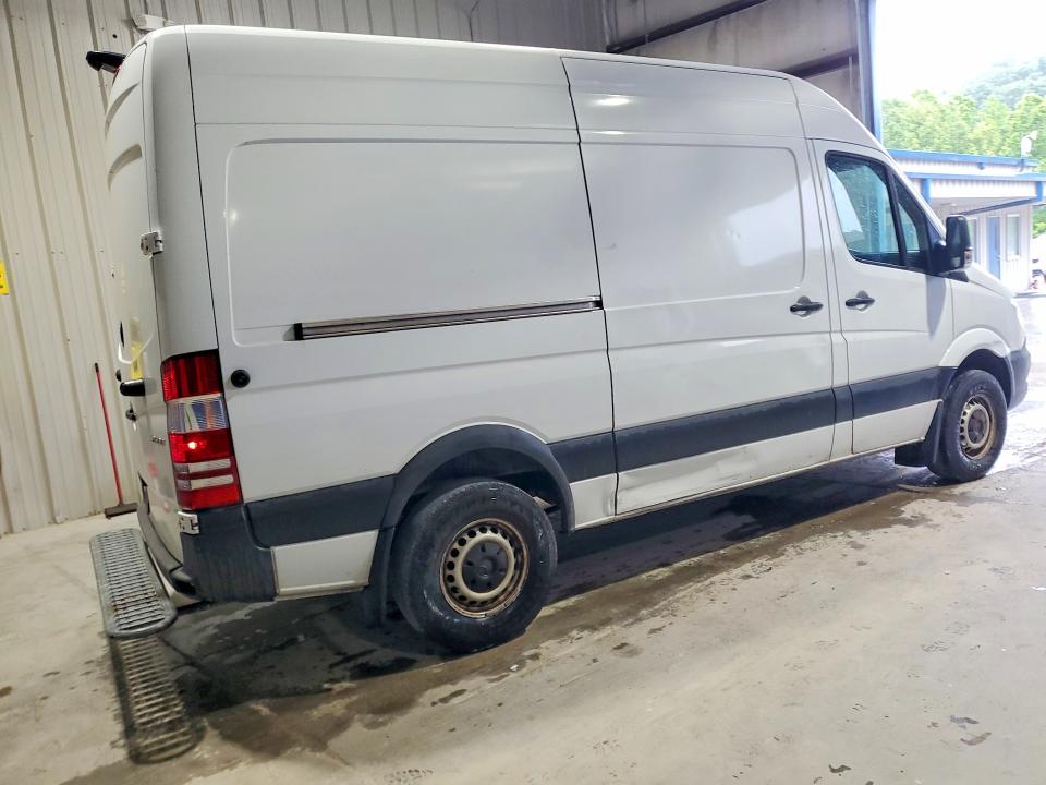 2017 Mercedes-benz Sprinter VIN WD3PE7CD9HP577257 COPART salvage auction — FRONT END, Ky - Certificate Of Title, sold $1,850 on 2026-07-27 (photo 3)
