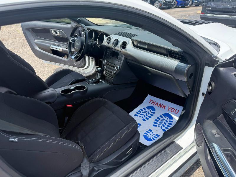 2019 Ford Mustang VIN 1FA6P8CF4K5146692 COPART salvage auction — MINOR DENT/SCRATCHES, MI - CERT OF TITLE-REBUILT SALVAGE (P), sold $7,000 on 2026-07-31 (photo 5)