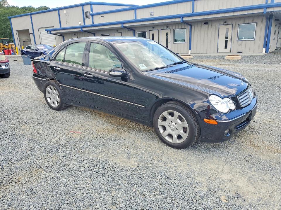 2006 Mercedes-benz C class VIN WDBRF92H96F795311 COPART salvage auction — REAR END, Nc - Salvage Certificate Of Title, sold $1,500 on 2026-07-23 (photo 4)
