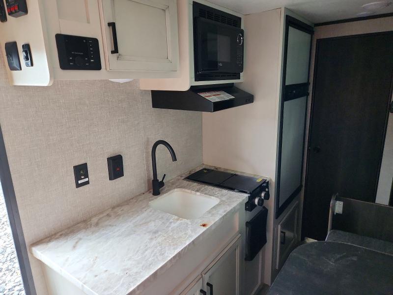 2022 Jayco jay Jay flight VIN 1UJBJ0AJ2N17B0138 COPART salvage auction — WATER/FLOOD, GA - CERT OF TITLE-SALVAGE, sold $6,200 on 2026-07-23 (photo 9)