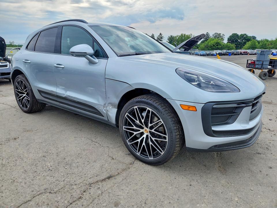 2022 Porsche Macan VIN WP1AA2A51NLB11961 COPART salvage auction — SIDE, Pa - Certificate Of Salvage, sold $23,900 on 2026-09-11 (photo 4)