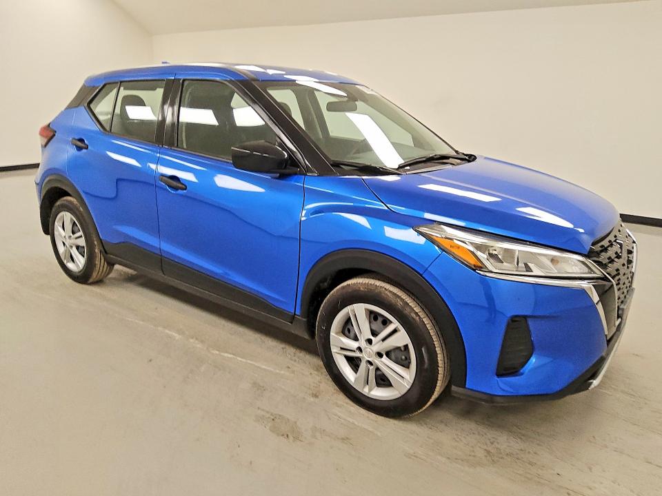 2024 Nissan Kicks VIN 3N1CP5BV7RL594412 COPART salvage auction — MINOR DENT/SCRATCHES, TX - CERTIFICATE OF TITLE, sold $10,300 on 2026-07-30 (photo 4)