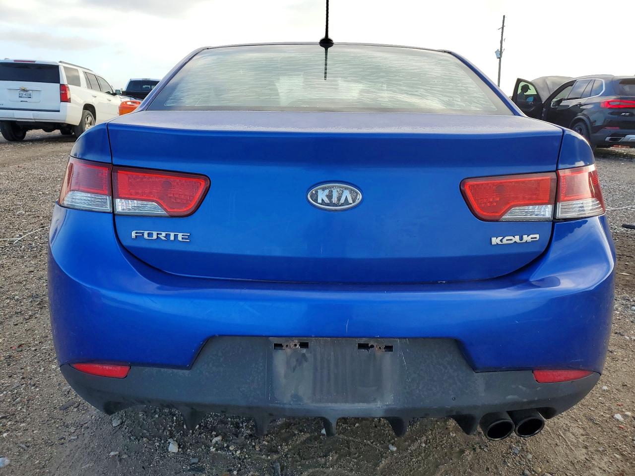 2013 Kia Forte VIN KNAFU6A24D5670660 COPART salvage auction — Front End, TX - SALVAGE VEHICLE TITLE, sold $875 on 2026-07-09 (photo 6)