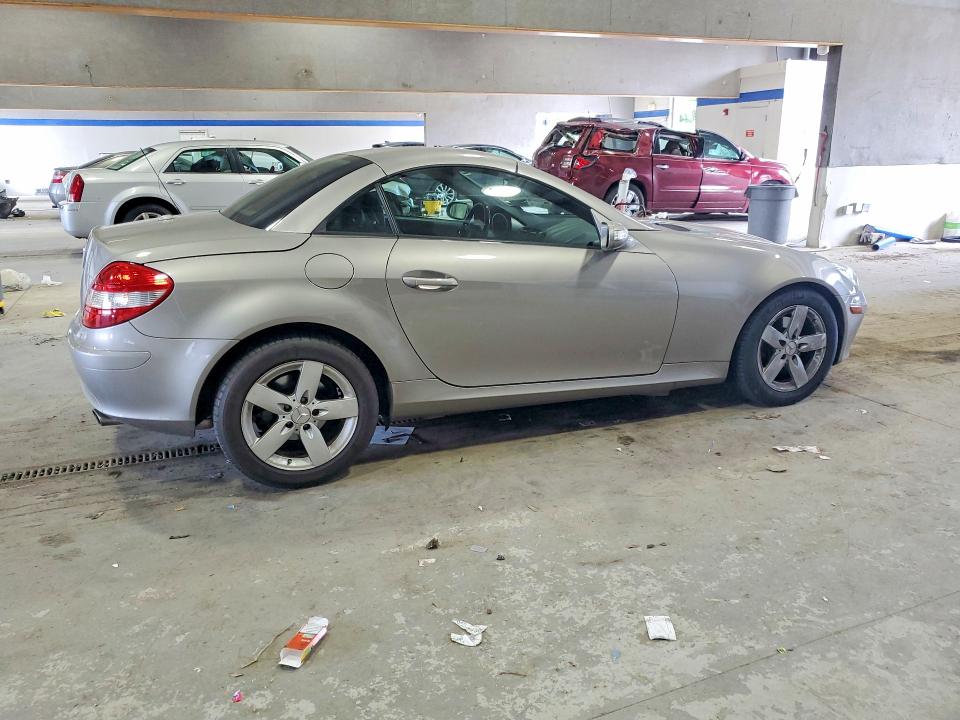 2006 Mercedes-benz Slk-class VIN WDBWK54F86F118687 COPART salvage auction — FRONT END, Va - Cert Of Title - Salvage, sold $1,500 on 2026-07-02 (photo 3)