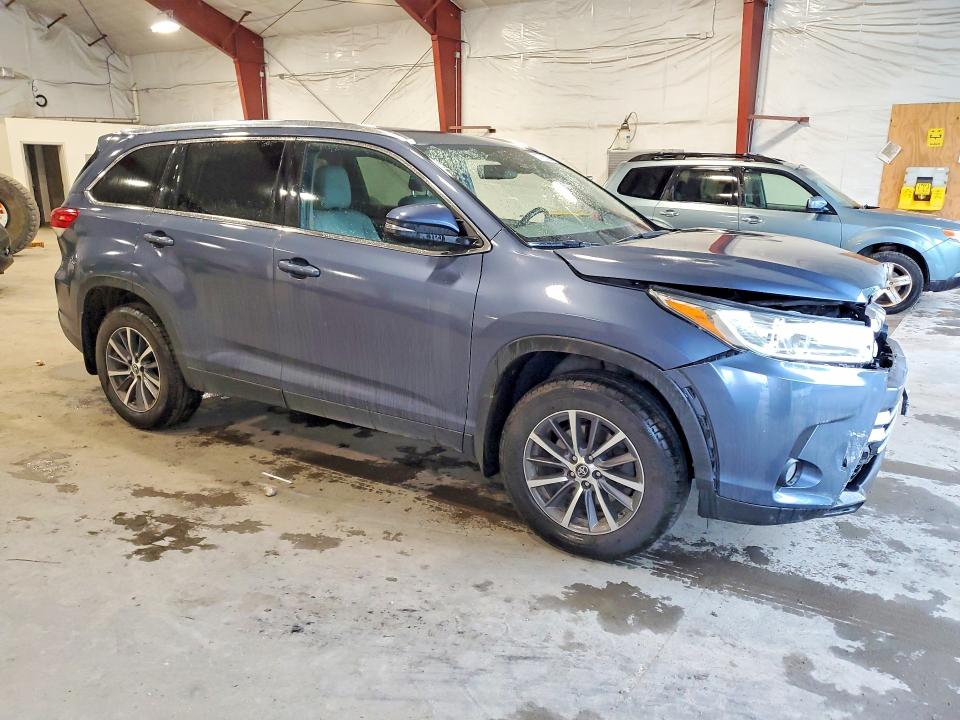 2019 Toyota VIN 5TDJZRFHXKS985841 COPART salvage auction — FRONT END, Vt - Cert Of Title-Salvage Vehicle, sold $9,600 on 2026-07-20 (photo 4)