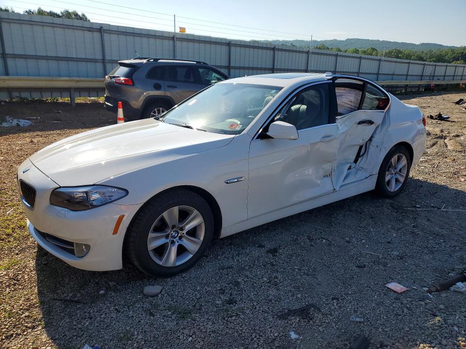 2013 BMW 5er VIN WBAXG5C56DDY33991 COPART salvage auction — SIDE, VA - CERT OF TITLE - SALVAGE, sold $100 on 2026-07-24 (photo 1)