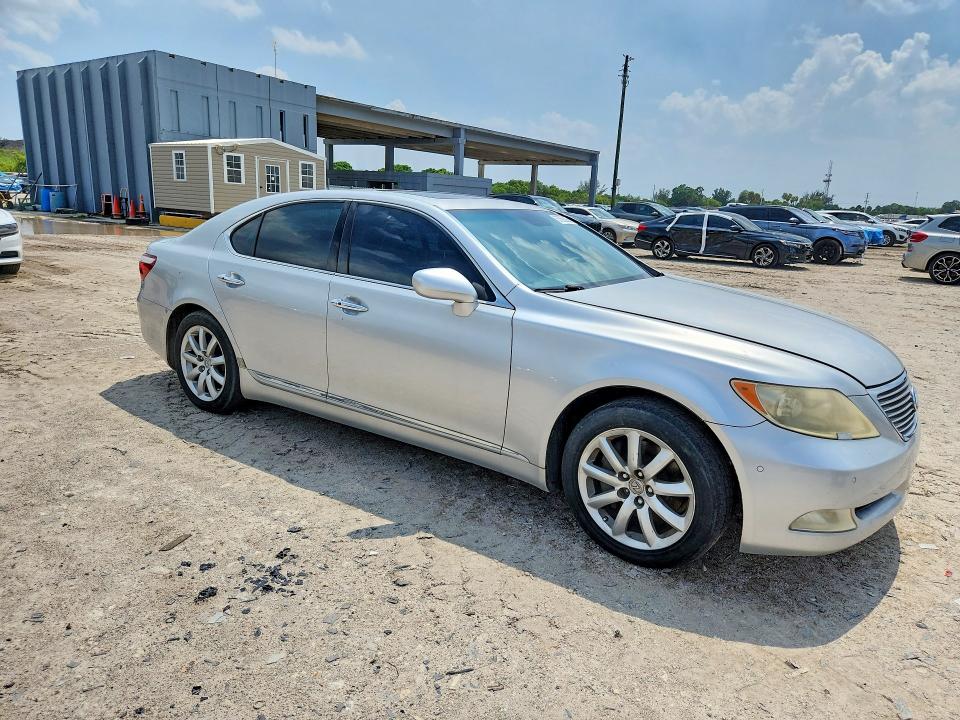 2008 Lexus Ls 460 VIN JTHBL46F485056863 COPART salvage auction — MINOR DENT/SCRATCHES, Fl - Certificate Of Title, sold $925 on 2026-07-11 (photo 4)