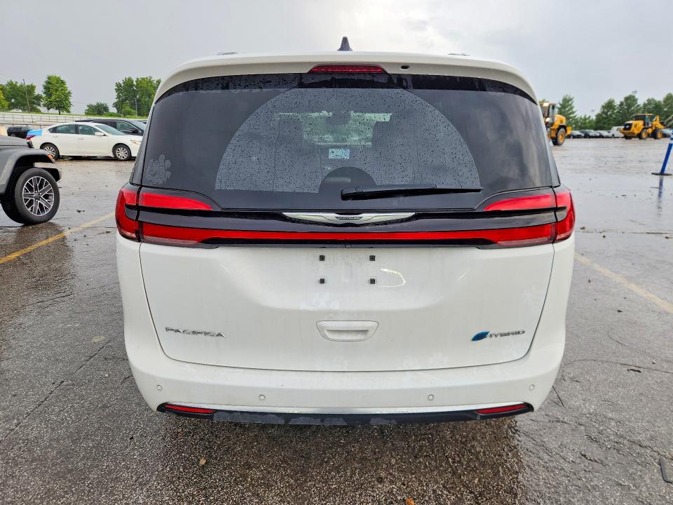 2023 Chrysler Pacifica VIN 2C4RC1N73PR542493 COPART salvage auction — MINOR DENT/SCRATCHES, MO - CERTIFICATE OF TITLE, sold $26,750 on 2026-07-16 (photo 6)