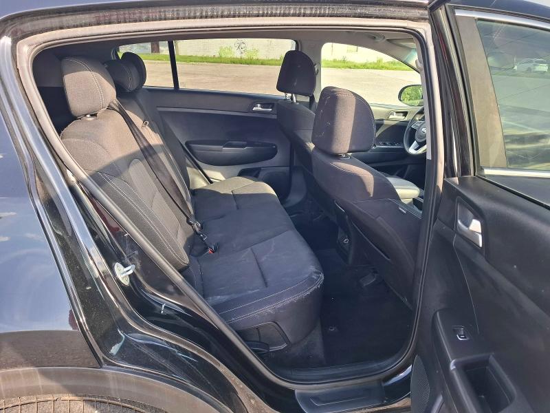 2020 Kia Sportage VIN KNDPMCACXL7759053 COPART salvage auction — NORMAL WEAR, On - Permit No Brand - Unfit (P), sold $7,800 on 2026-07-03 (photo 6)