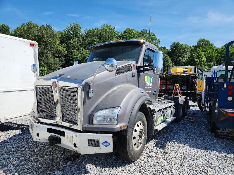 2020 Kenworth Construction VIN 1NKZD30X8LJ388375 COPART salvage auction — FRONT END, PA - CERTIFICATE OF SALVAGE, sold $2,250 on 2026-07-09 (photo 2)