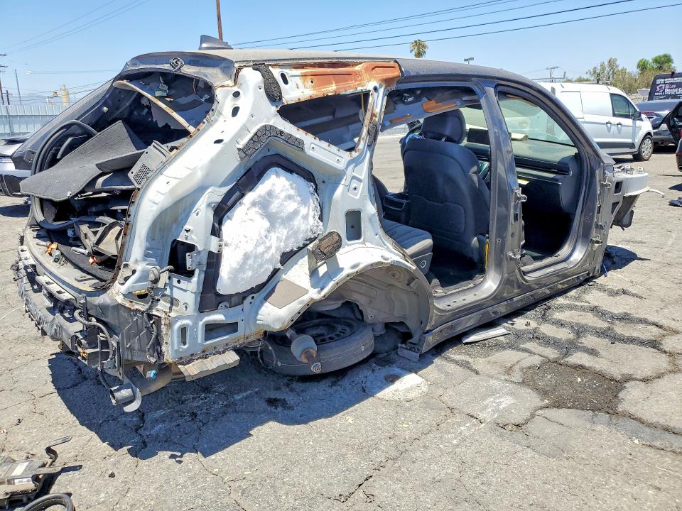 2022 Genesis Gv80 VIN KMUHCESC7NU076732 COPART salvage auction — STRIPPED, In - Cert Of Title-Salvage Title, sold $175 on 2026-07-27 (photo 3)