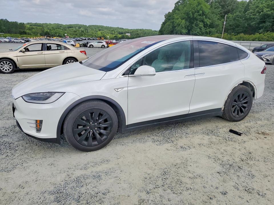 2016 Tesla Model x VIN 5YJXCAE20GF006978 — COPART salvage auction photo