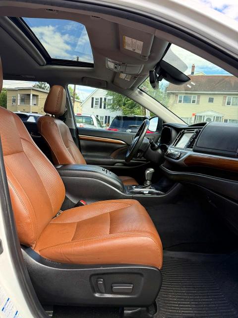 2019 Toyota Highlander VIN 5TDDZRFH5KS996078 COPART salvage auction — MINOR DENT/SCRATCHES, Ny - Certificate Of Title (P), sold $16,700 on 2026-07-09 (photo 6)