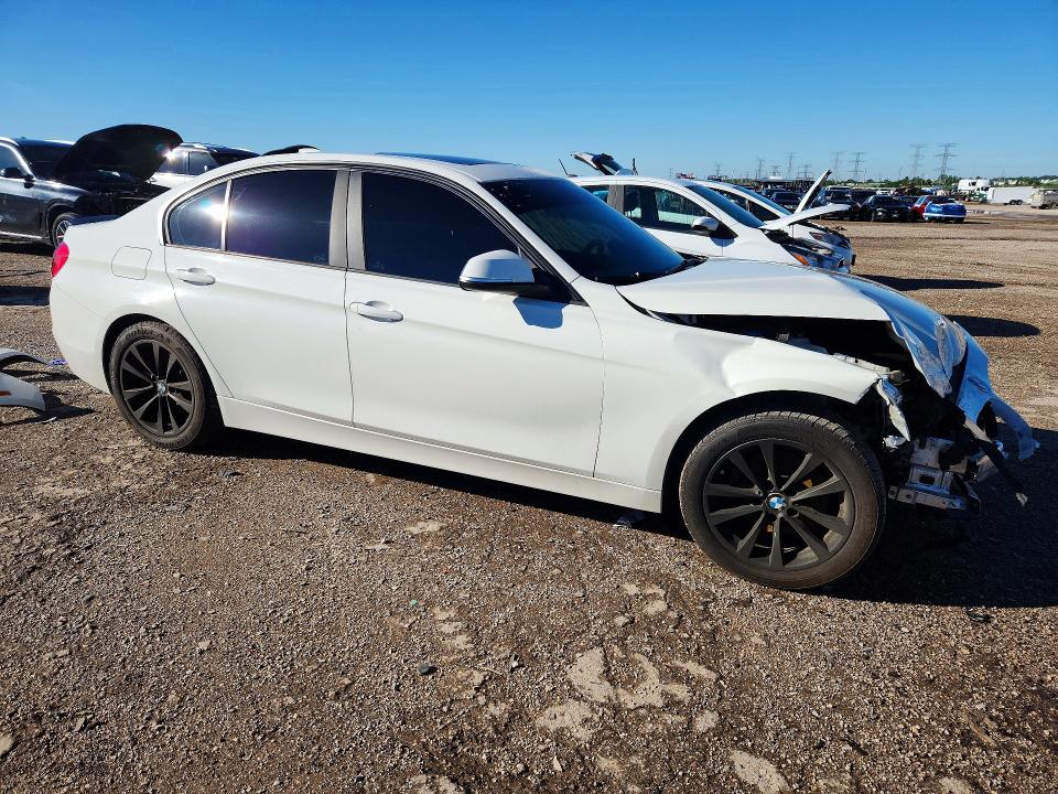 2018 BMW 3er VIN WBA8A9C59JAH13664 COPART salvage auction — FRONT END, Il - Salvage Certificate, sold $1,650 on 2026-07-14 (photo 4)