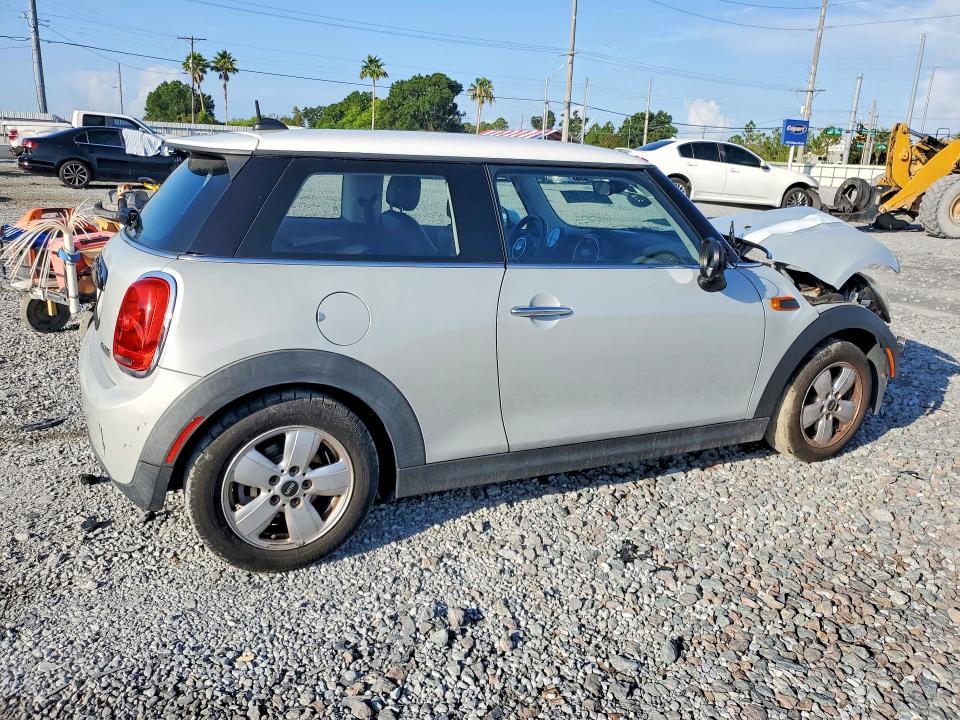 2016 Mini Cooper VIN WMWXP5C55G2D13476 COPART salvage auction — FRONT END, Fl - Cert Of Title Slvg Rebuildable, sold $625 on 2026-07-17 (photo 3)