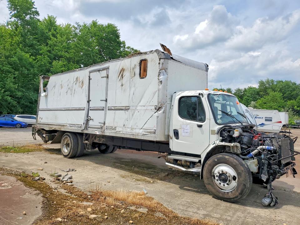 2022 Frht - freightliner VIN 3ALACWFC1NDMV5345 COPART salvage auction — ROLLOVER, PA - CERTIFICATE OF SALVAGE, sold $80 on 2026-07-29 (photo 4)
