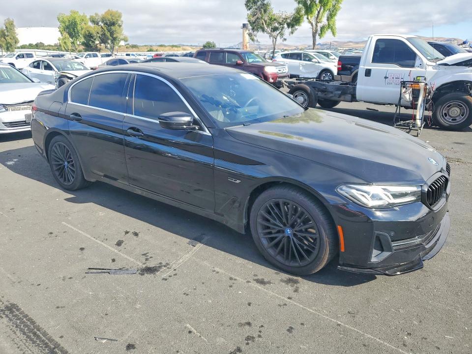 2022 BMW 5 series VIN WBA13AG00NCK20331 COPART salvage auction — UNDERCARRIAGE, CA - SALVAGE CERTIFICATE, sold $15,500 on 2026-07-20 (photo 4)