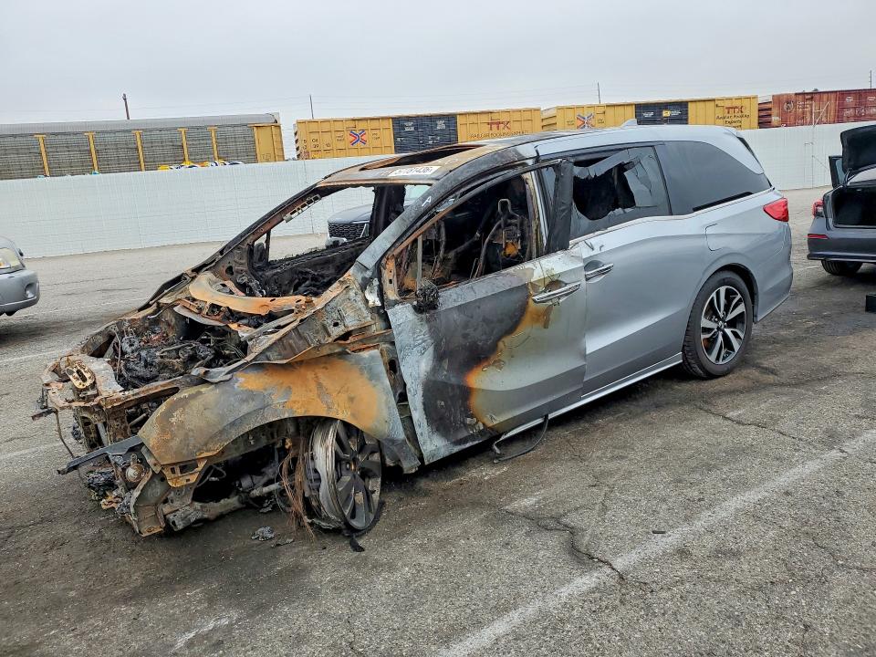 2018 Honda Odyssey VIN 5FNRL6H98JB010430 COPART salvage auction — BURN, Mi - Dis/Dlr/Exp Only Salvage Title, sold $60 on 2026-07-10 (photo 1)