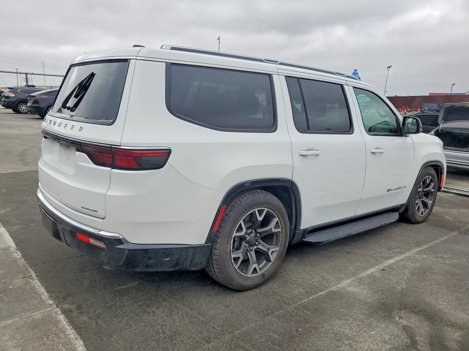 2024 Jeep Wagoneer VIN 1C4SJVDP3RS176522 COPART salvage auction — MINOR DENT/SCRATCHES, Fl - Cert Of Title Slvg Rebuildable, sold $19,100 on 2026-07-08 (photo 3)