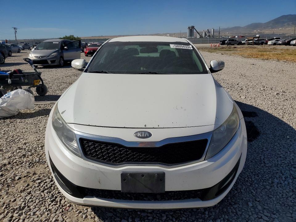 2013 Kia VIN 5XXGM4A72DG222985 COPART salvage auction — MINOR DENT/SCRATCHES, Ut - Certificate Of Title, sold $750 on 2026-07-21 (photo 5)
