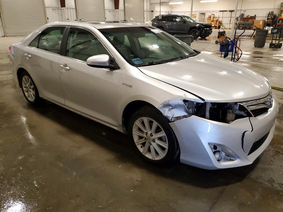 2012 Toyota Camry solara VIN 4T1BD1FK5CU050283 COPART salvage auction — FRONT END, Mn - Cert Of Title-Prior Salvage, sold $250 on 2026-07-02 (photo 4)