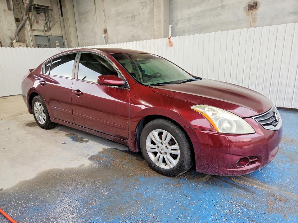 2011 Nissan Altima VIN 1N4AL2AP7BC183200 COPART salvage auction — MINOR DENT/SCRATCHES, FL - CERTIFICATE OF TITLE, sold $350 on 2026-07-02 (photo 4)