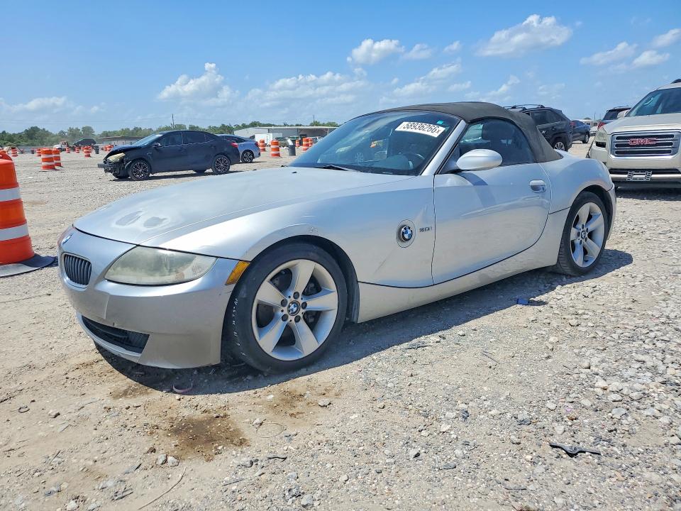 2006 BMW Z4 VIN 4USBU33526LW67952 COPART salvage auction — MINOR DENT/SCRATCHES, Tx - Certificate Of Title, sold $350 on 2026-07-09 (photo 1)