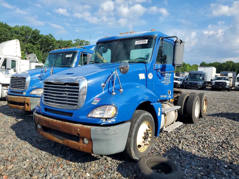 2009 Freightliner Conventional VIN 1FUJA6CK19LAH1177 COPART salvage auction — NORMAL WEAR, NJ - CERTIFICATE OF TITLE, sold $10,900 on 2026-07-09 (photo 2)