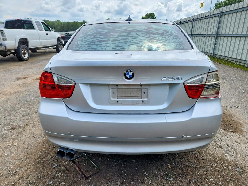 2007 BMW 3 series VIN WBAVA33577KX78366 COPART salvage auction — FRONT END, La - Permit To Sell - Reconstructed, sold $950 on 2026-07-02 (photo 6)