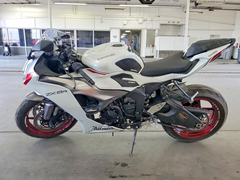 2025 Kawasaki Ninja VIN JKBZXJJ1XSA018122 COPART salvage auction — FRONT END, WA - BILL OF SALE, sold $2,600 on 2026-07-30 (photo 3)