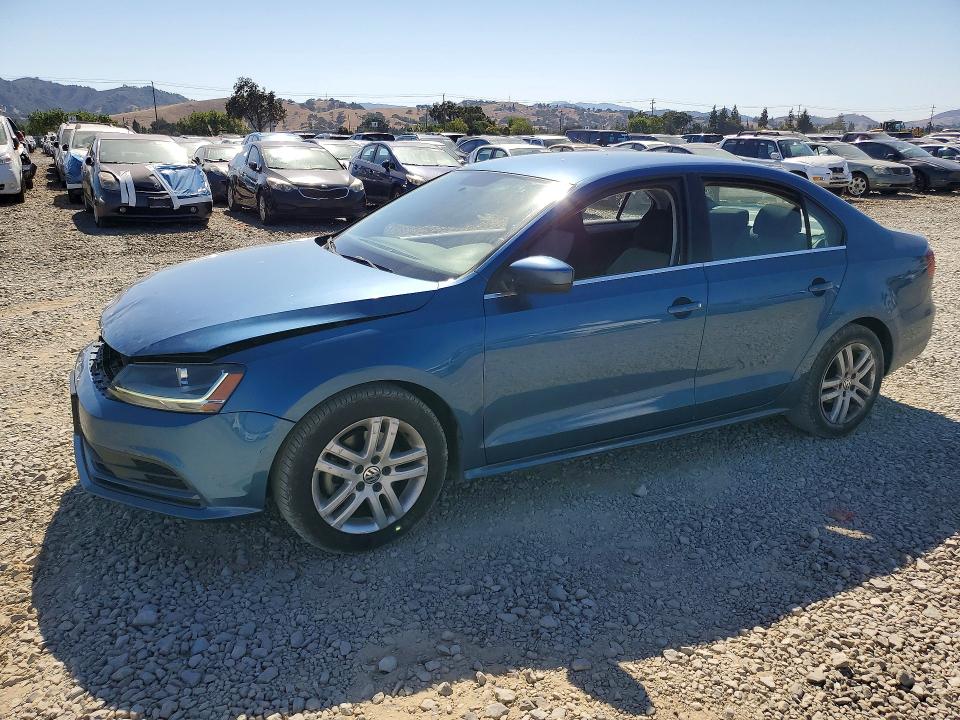 2017 Volkswagen Jetta VIN 3VW2B7AJ4HM267490 — COPART salvage auction photo