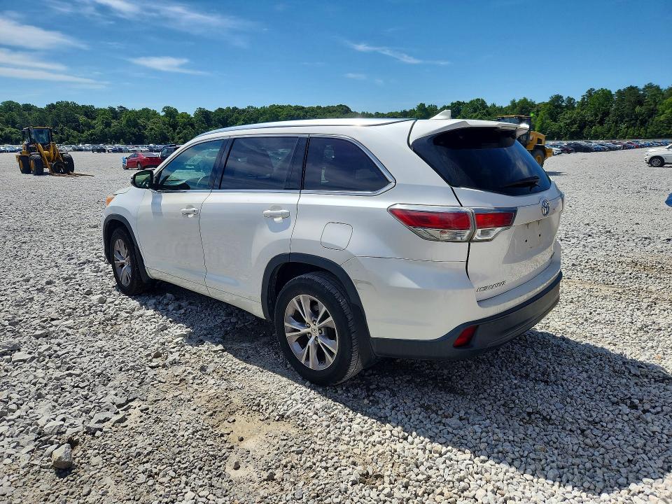 2015 Toyota VIN 5TDJKRFH8FS092965 COPART salvage auction — SIDE, Ga - Dealer Only Clean Title (P), sold $7,900 on 2026-07-30 (photo 2)