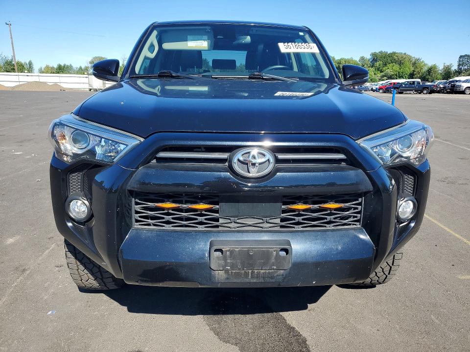 2020 Toyota 4runner VIN JTEBU5JR0L5800789 COPART salvage auction — SIDE, Or - Salvage Title Certificate, sold $9,200 on 2026-07-29 (photo 5)